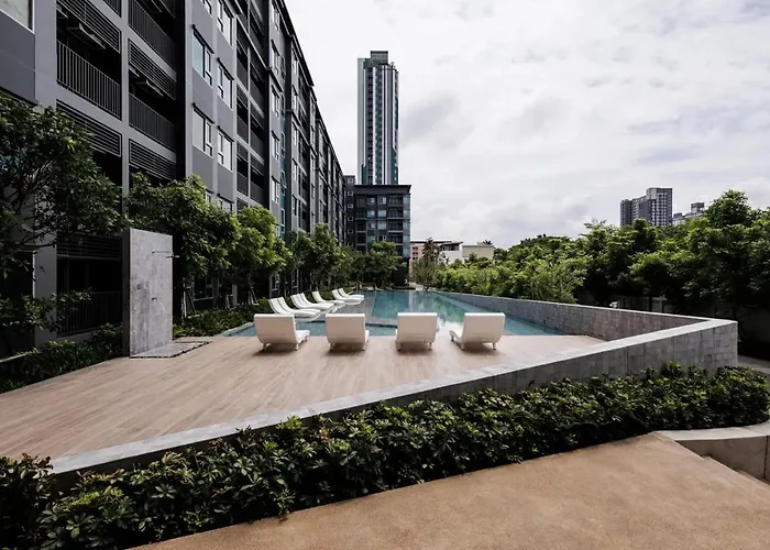 High Floor Luxury With Great Views