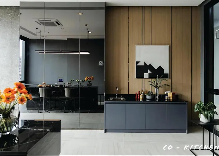 High Floor Luxury With Great Views